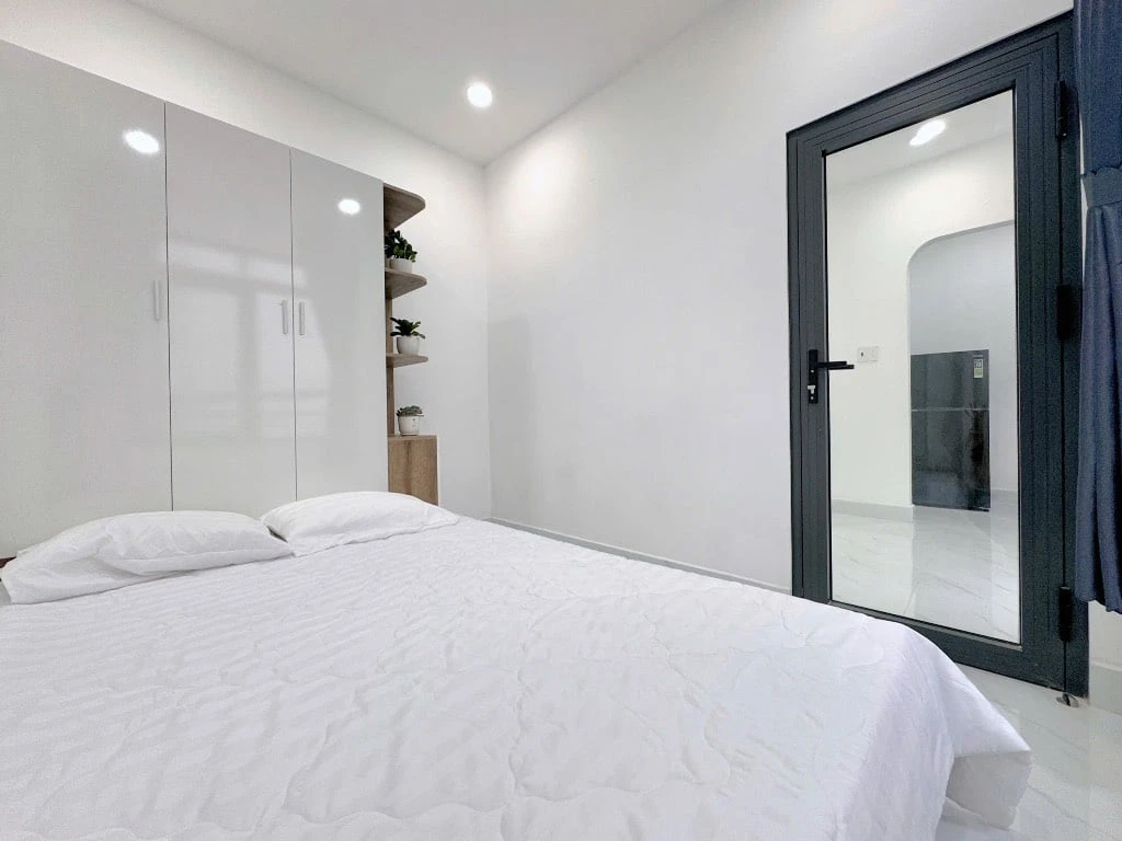 CĂN HỘ 1 PN LÊ VĂN DUYỆT, BÌNH THẠNH, BAN CÔNG LỚN, PHÒNG KHÁCH RỘNG — ảnh 2