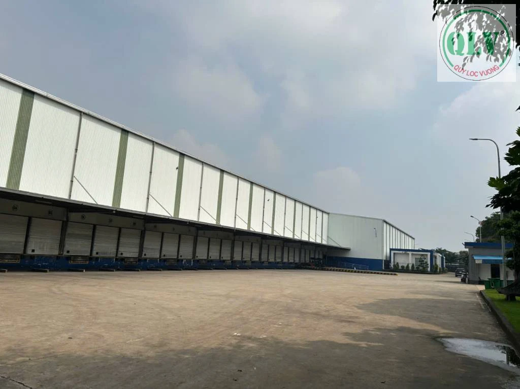 CHO THUÊ KHO XƯỞNG KCN SÓNG THẦN, DĨ AN, BÌNH DƯƠNG, QUY MÔ LỚN 13500M² — ảnh 1