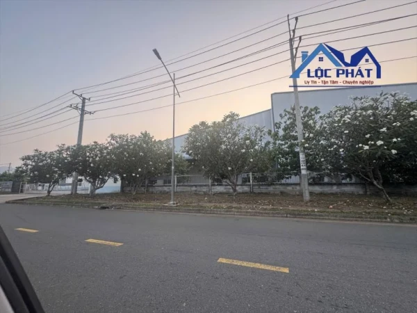 Cho thuê xưởng KCN Nhơn Trạch Đồng Nai, 2.752m2 chỉ 79k/m2