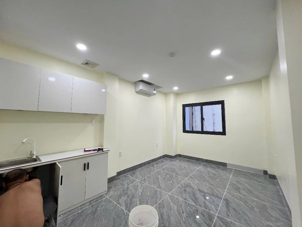 CHO THUÊ CĂN HỘ NGAY UNG VĂN KHIÊM BÌNH THẠNH, CỬA SỔ FULL NỘI THẤT — ảnh 3