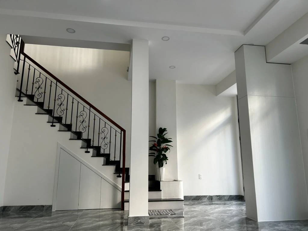 Giá tốt, cho thuê nhà phố Vinhomes Grand Park, 84m2 hoàn thiện 5 tầng, khu nhà phố biệt thự — ảnh 2