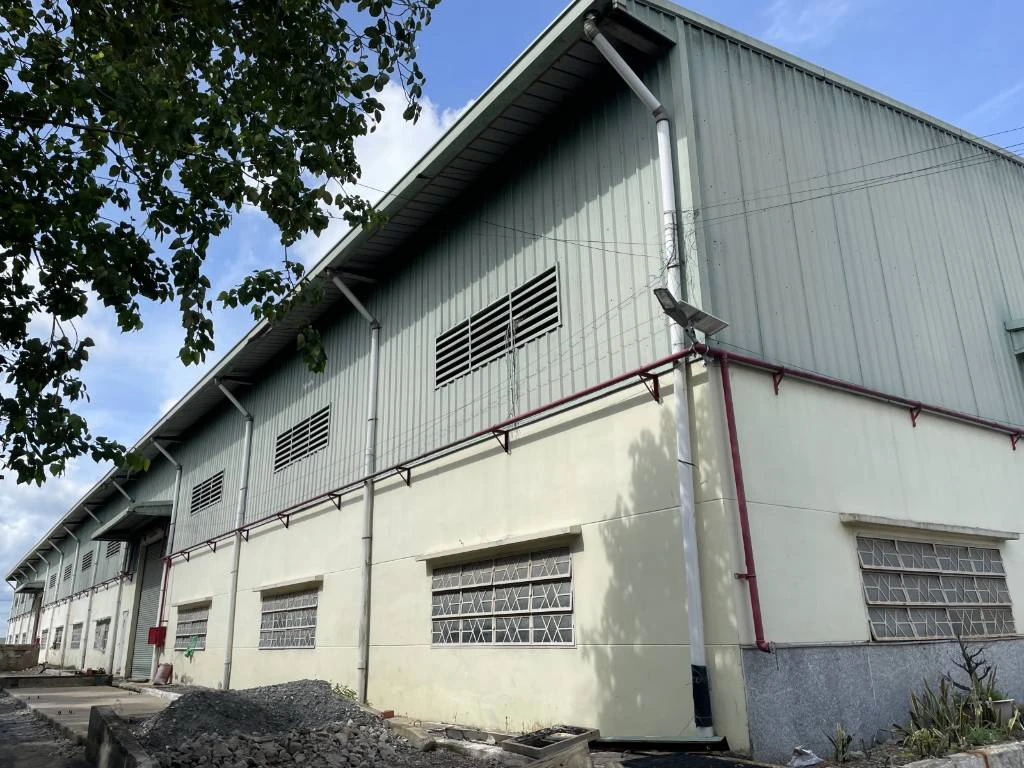 Cho thuê kho xưởng KCN Nam Thuận, Đức Hòa, Long An, dt 4300m2, điện 630kva, pccc, giá tốt — ảnh 1