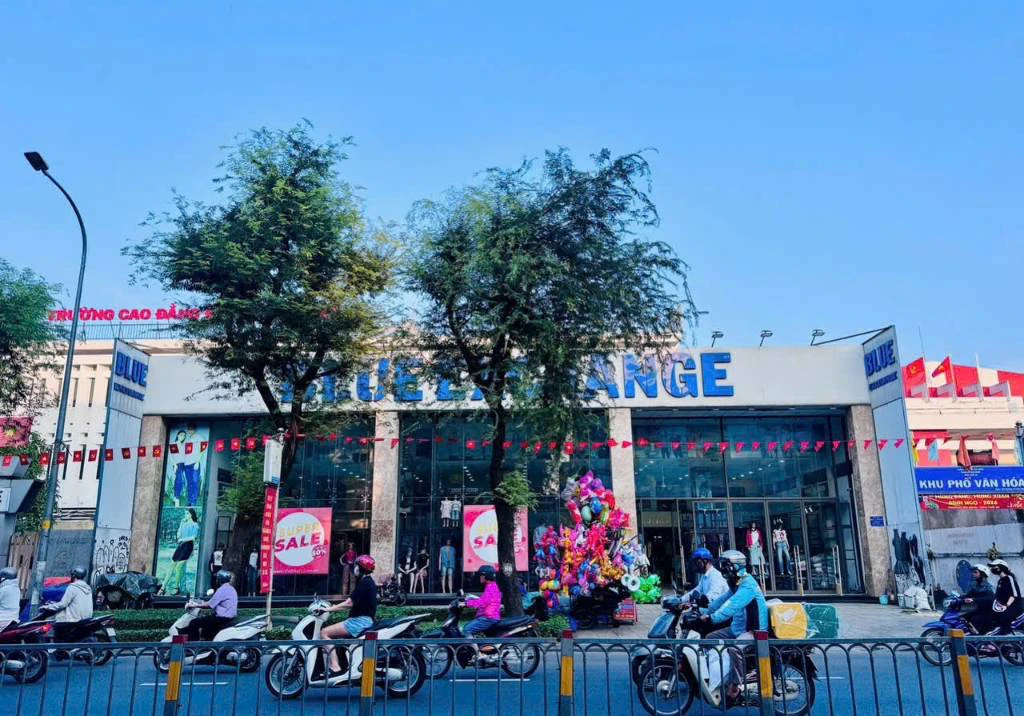 CHO THUÊ NHÀ MẶT TIỀN LÊ VĂN DUYỆT BÌNH THẠNH, NGANG 24M, DT 116M, GIÁ 290 TRIỆU — ảnh 2