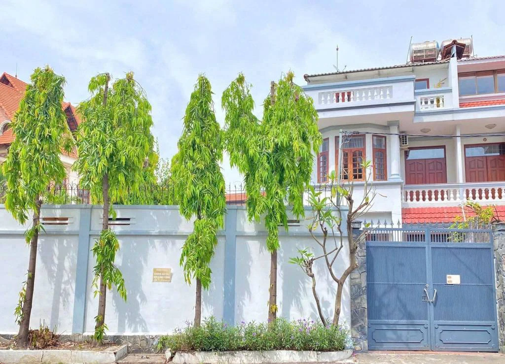 Cho thuê biệt thự hồ bơi 25 Nguyễn Ư Dĩ ,Thảo Điền, DT 20x35m, trệt 2 lầu giá 100 triệu — ảnh 6