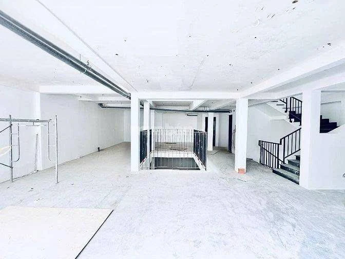 Cho thuê nhà số 423 đường Sư Vạn Hạnh, Quận 10, 11x14m, 4 lầu, giá thuê 120 triệu — ảnh 3