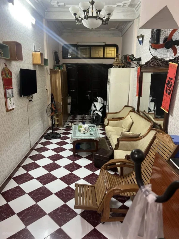 Cho thuê nhà ngõ 82 Nghĩa Tân, Cầu Giấy, 60m x 3 tầng 4 phòng ngủ, giá 15 triệu