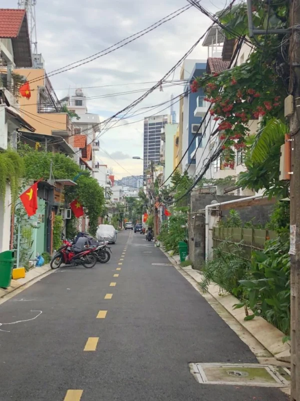 BÁN NHÀ ĐƯỜNG SỐ 2, LÀNG BÁO CHÍ, DT 110M2 4 TẦNG, NGANG 10M KHANG HIẾM