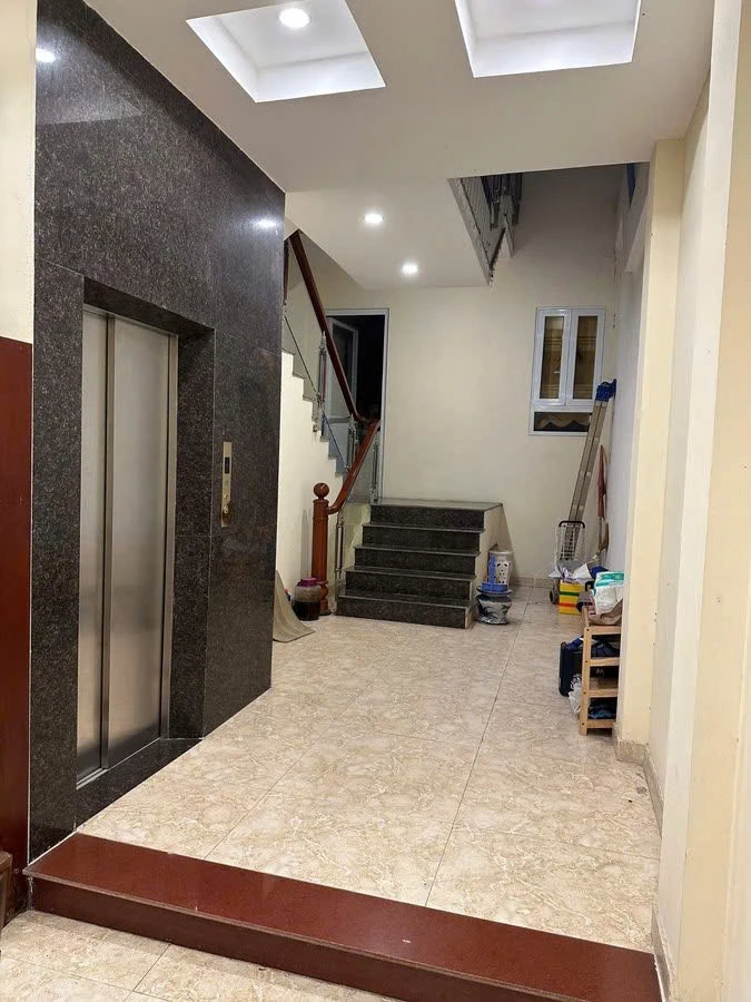 BÁN NHÀ HOÀNG QUỐC VIỆT CẦU GIẤY, NHÀ DÂN XÂY THANG MÁY, Ô TÔ VÀO NHÀ — ảnh 6