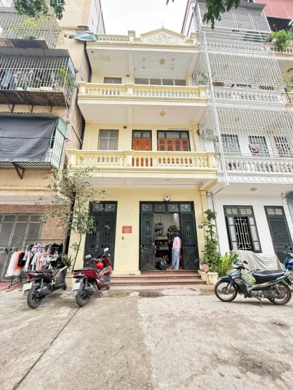 BÁN NHÀ NGÕ 120 HOÀNG QUỐC VIỆT, TRUNG TÂM TĂNG THIẾT GIÁP, DT 54M2, Ô TÔ TRÁNH, 24.5 TỶ