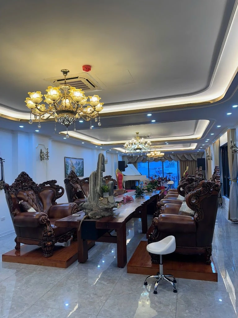 TÒA VĂN PHÒNG MẶT PHỐ NGUYỄN VĂN CỪ, LONG BIÊN, VỈA HÈ RỘNG, HẦM XE RIÊNG — ảnh 3