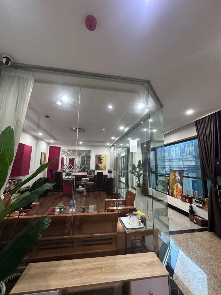 TÒA VĂN PHÒNG MẶT PHỐ NGUYỄN VĂN CỪ, LONG BIÊN, VỈA HÈ RỘNG, HẦM XE RIÊNG — ảnh 4