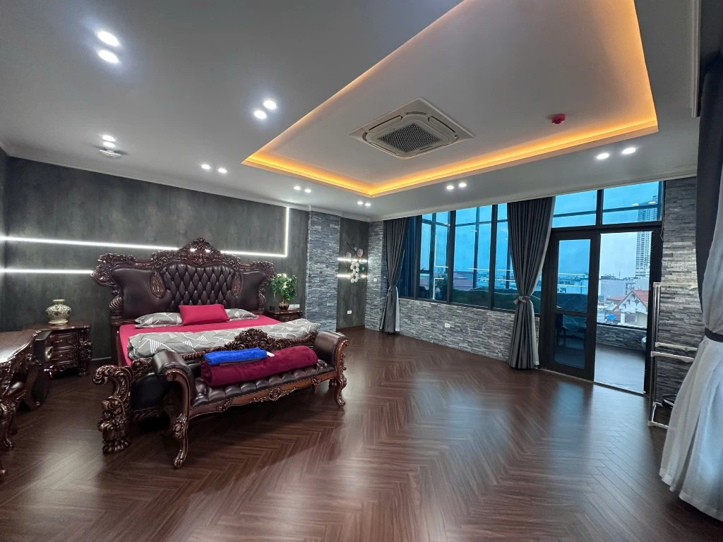 TÒA VĂN PHÒNG MẶT PHỐ NGUYỄN VĂN CỪ, LONG BIÊN, VỈA HÈ RỘNG, HẦM XE RIÊNG — ảnh 6