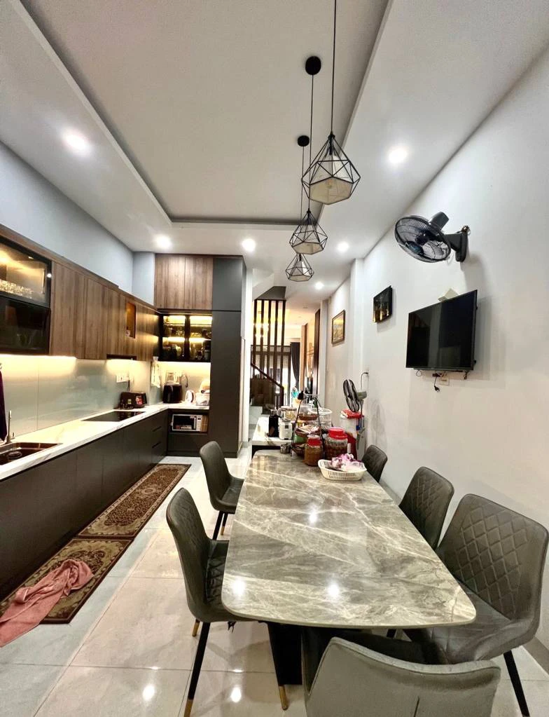 Bán nhà Bình Trị Đông Bình Tân, 4x18m nở hậu 8m, HXH 7m rộng, trệt 3 lầu sổ riêng, hoàn công đủ — ảnh 3