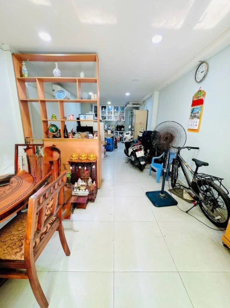 Bán nhà mặt tiền Ung Văn Khiêm, Bình Thạnh, 4.3x21m, cấp 4, về 19 tỷ — ảnh 3