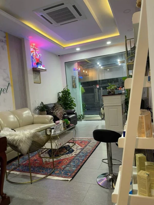 Bán nhà mặt tiền Nguyễn Trọng Tuyển, Phú Nhuận, 5x20m, 4 tầng, về 19.5 tỷ