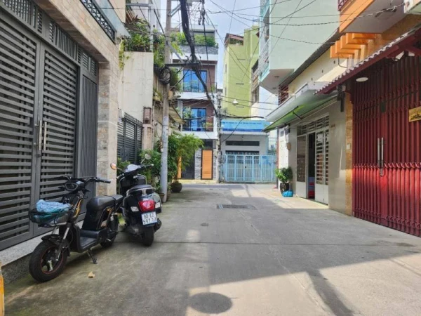 Bán nhà Huỳnh Văn Bánh, Phú Nhuận, 5x20.6m, 5 tầng, về 15.6 tỷ