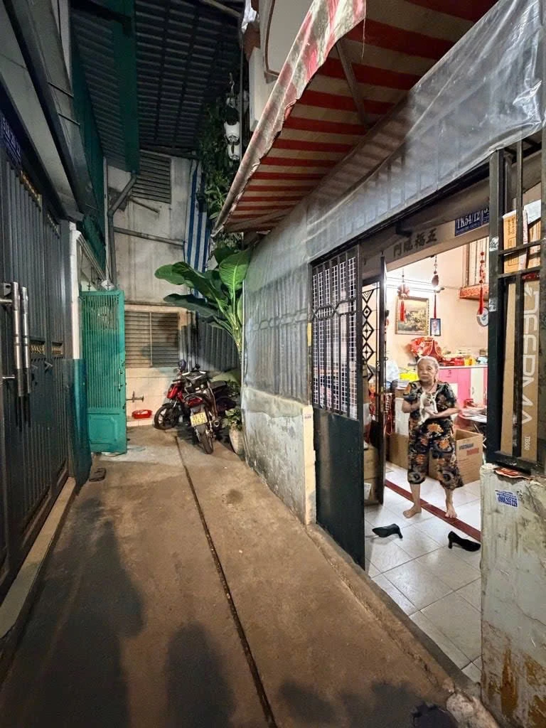 BÁN NHÀ VÕ VĂN KIỆT QUẬN 1, HXH THÔNG, DT 60M2 SÀN, CHỈ 5,2 TỶ CÒN TL MẠNH — ảnh 2