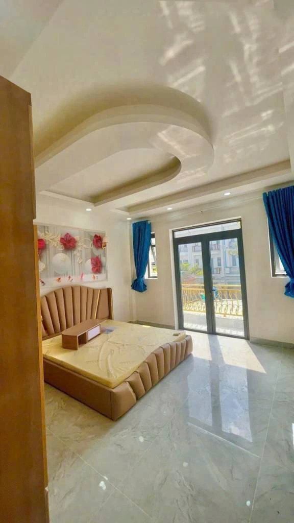 Bán nhà 2 lầu mặt tiền Dt747, Tân Uyên, liền kề vòng xoay Kim Hằng, nhỉnh 2 tỷ — ảnh 4