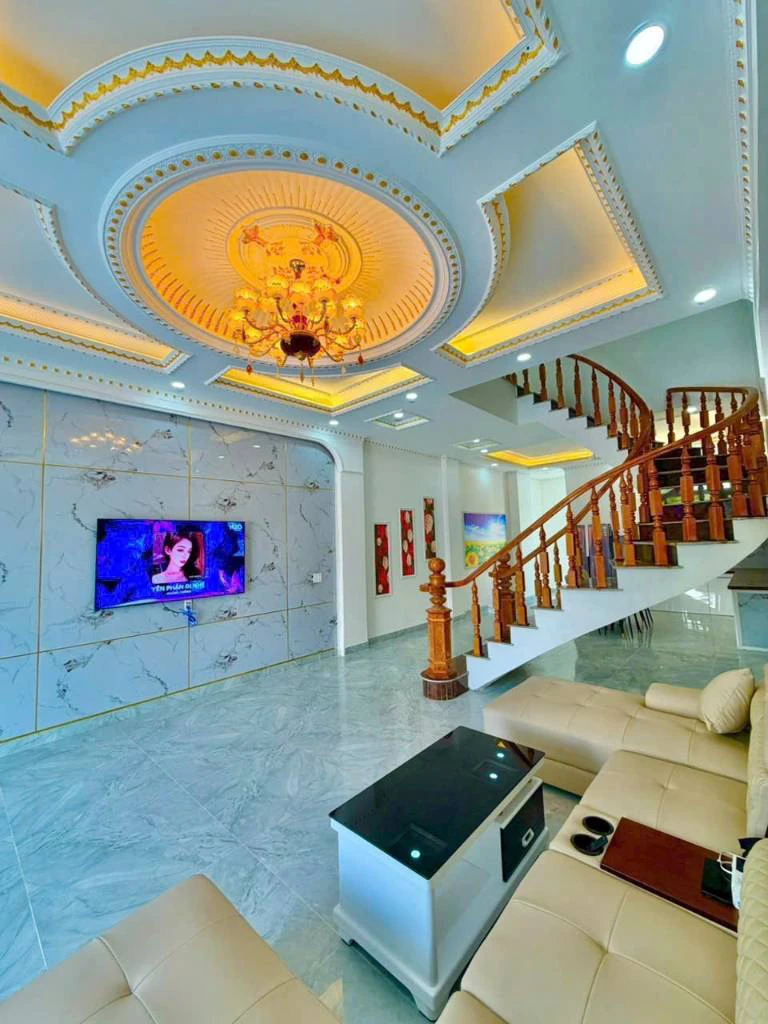 Bán nhà 2 lầu mặt tiền Dt747, Tân Uyên, liền kề vòng xoay Kim Hằng, nhỉnh 2 tỷ — ảnh 5