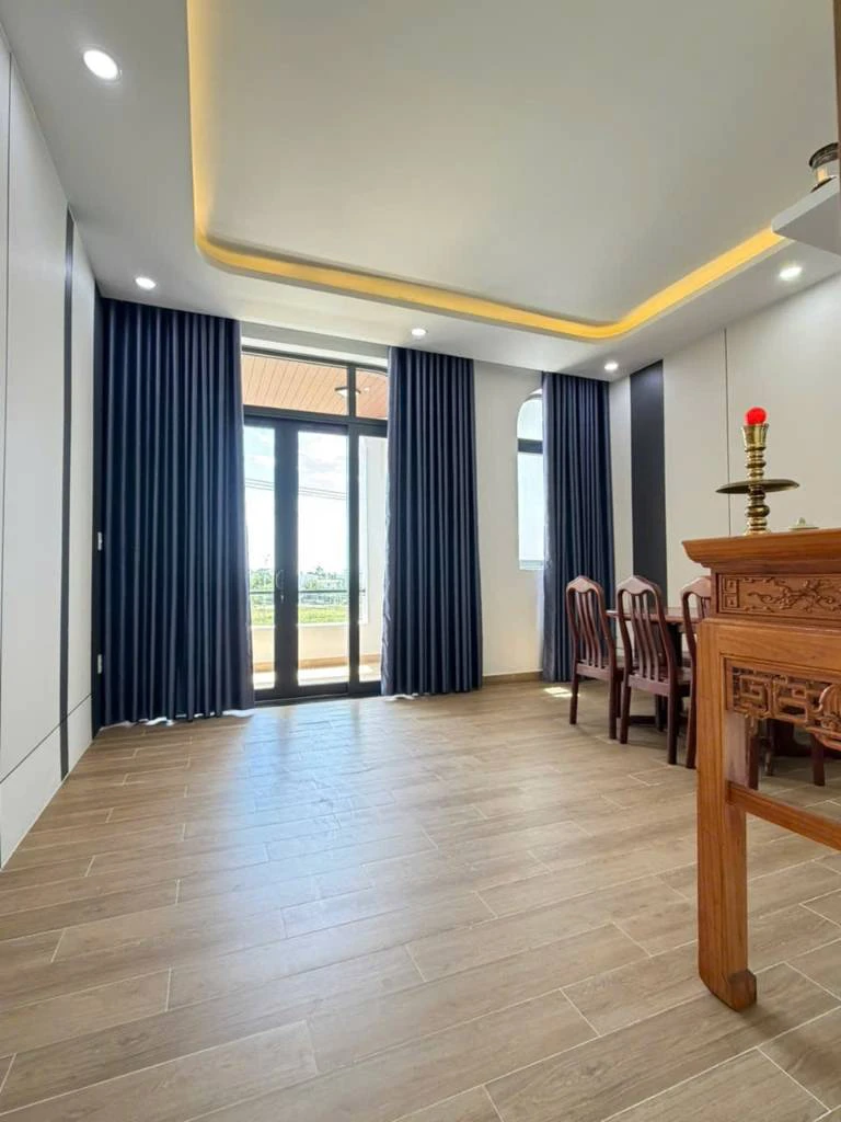 NHÀ ĐẸP PHẠM ĐÌNH BÂN, HÒA QUÝ, 3 TẦNG FULL NỘI THẤT, ĐƯỜNG 7M5, CHỈ 8,2 TỶ — ảnh 6