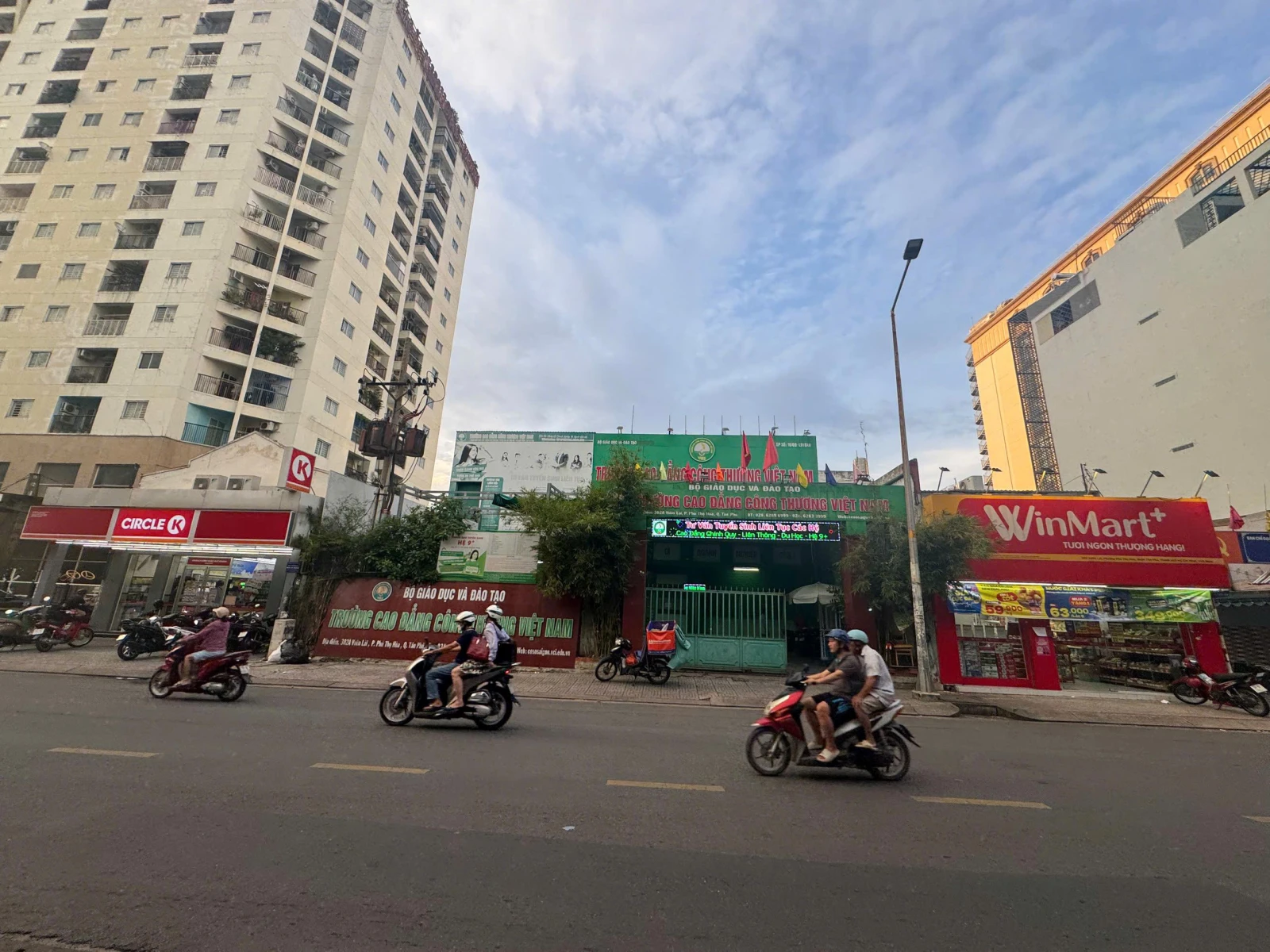 Bán Nhà 302-302a -304-304 Vườn Lài DT: Ngang 25m x 54m nở hậu 30m tổng 1.487m2 — ảnh 4