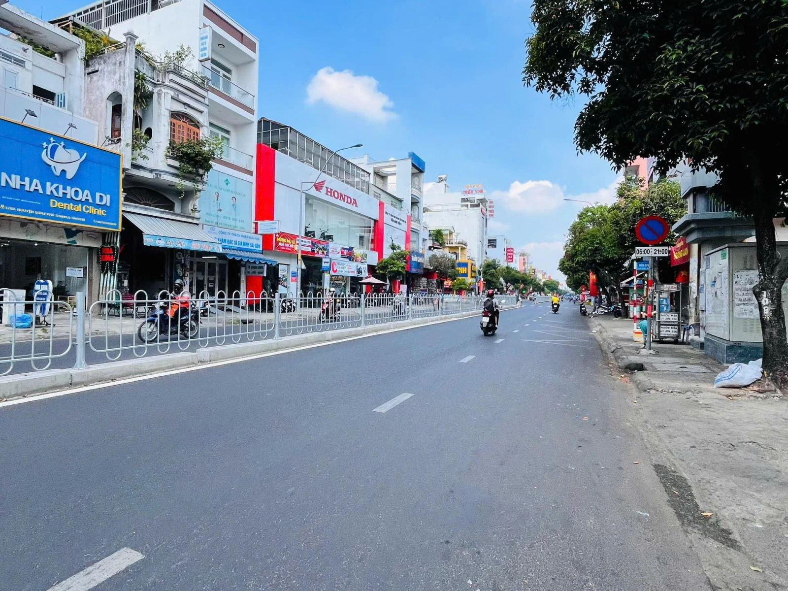 Bán nhà MT Nguyễn Sơn,DT: 12m x24m Gần Lũy Bán Bích — ảnh 2