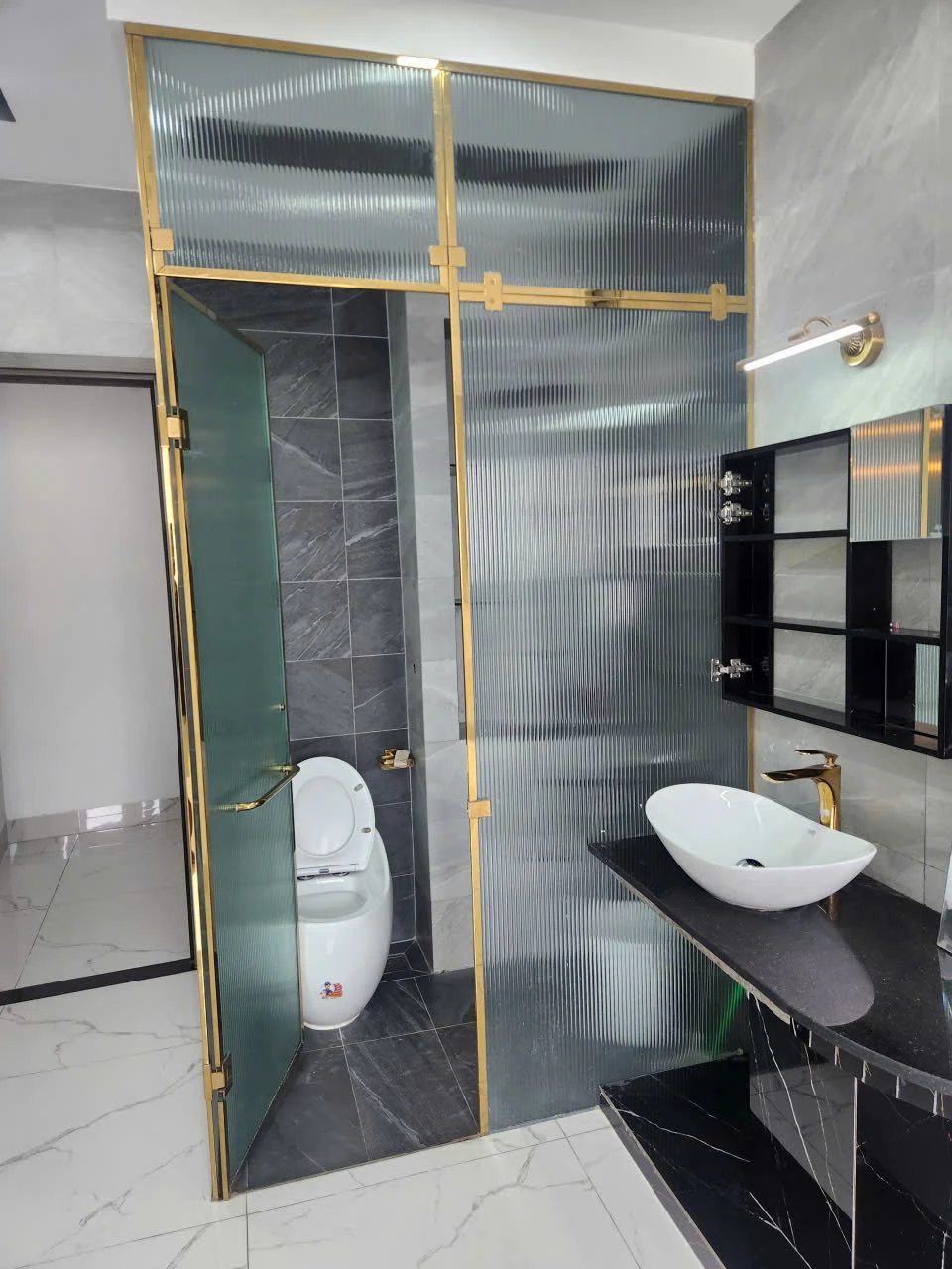 Bán nhà Bình Trị Đông, Bình Tân, 4x9.69m – 2 lầu ST — ảnh 2