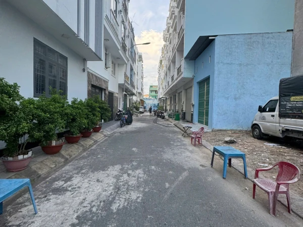 Nhà đường Mã Lò, Bình Trị Đông A, Bình Tân, 4x13m, 5 tấm