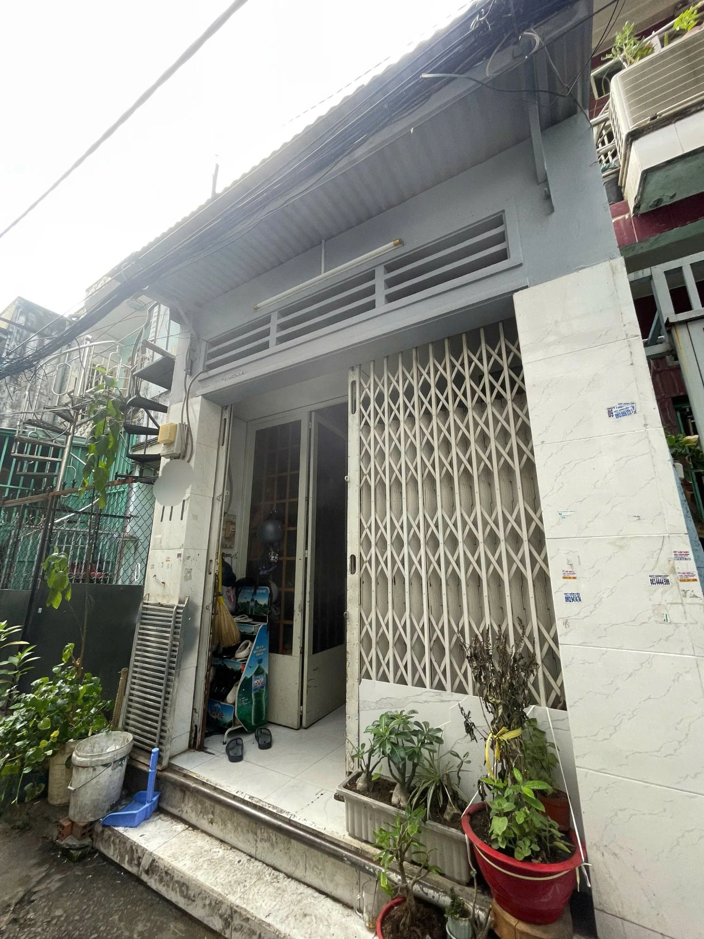 Bán nhà 2 tầng 43m2 - hẻm thông ngày nhà thờ Phú Hòa đường Hoàng Xuân Nhị — ảnh 1