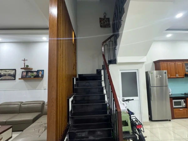 Bán nhà hẻm Tân Kỳ Tân Quý, Bình Tân, 5x14m, 2 lầu ST,