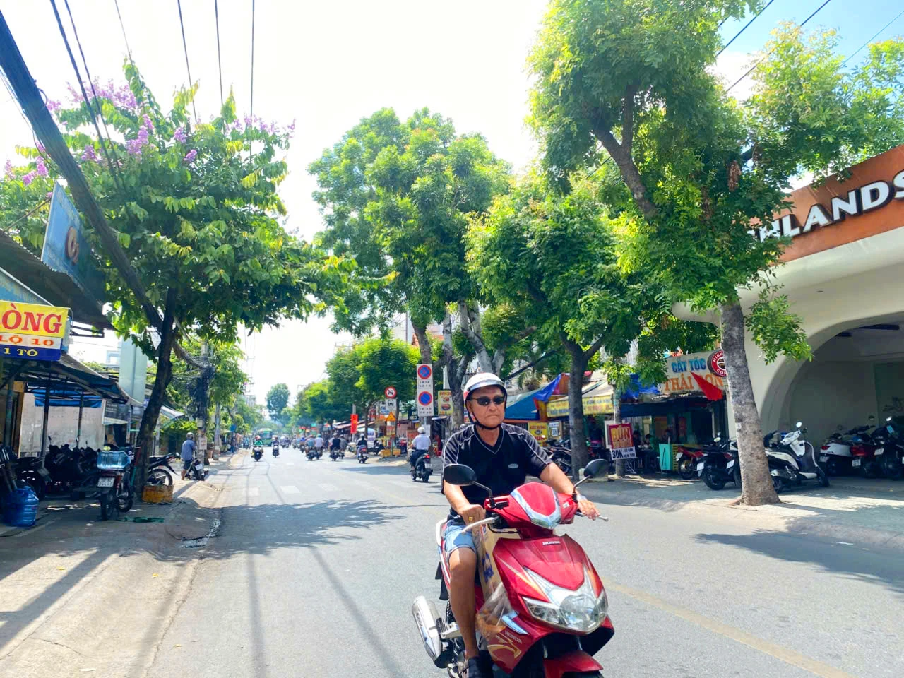 BÁN CẶP NHÀ MẶT TIỀN KINH DOANH SẦM UẤT, VỊ TRÍ ĐẸP TỈNH LỘ 10 GẦN KHU TÊN LỬA — ảnh 1