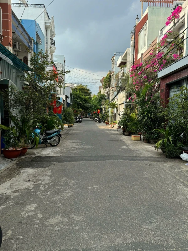 Phan Đình Phùng. P Tân Thàn. Q Tân Phú. Dt 4x16. Nhà 4 Lầu.