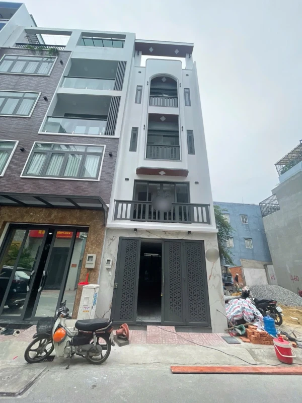 NHÀ MỚI 5 TẦNG LỬNG NGƯỢC – KHU HOA SỨ CAO CẤP – HẺM 7M CÓ LỀ