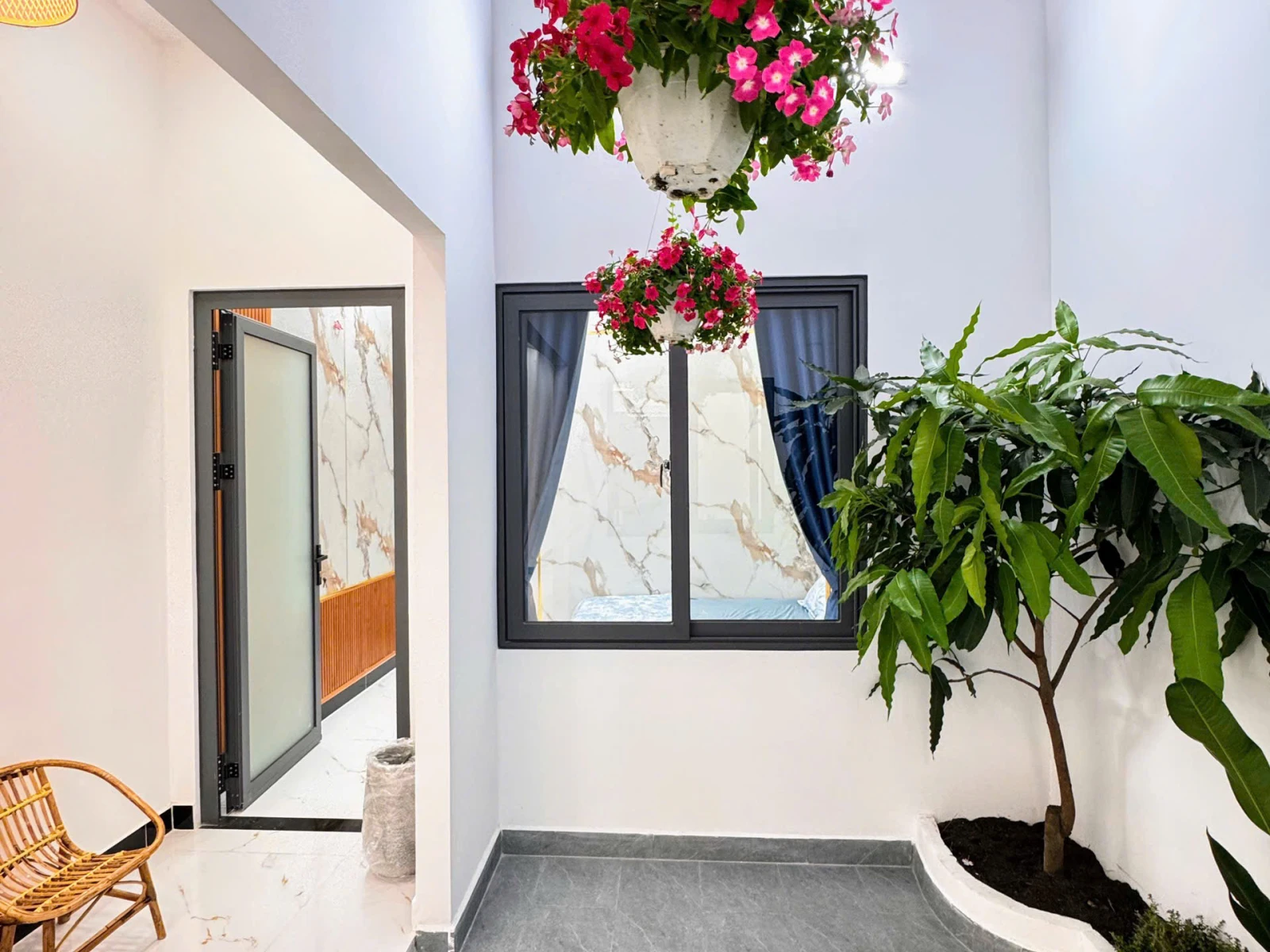 NHÀ DÀI HIẾM 4x23M – HẺM 6M THÔNG HƯƠNG LỘ 2 – NHÀ ĐẸP VÀO Ở NGAY — ảnh 4