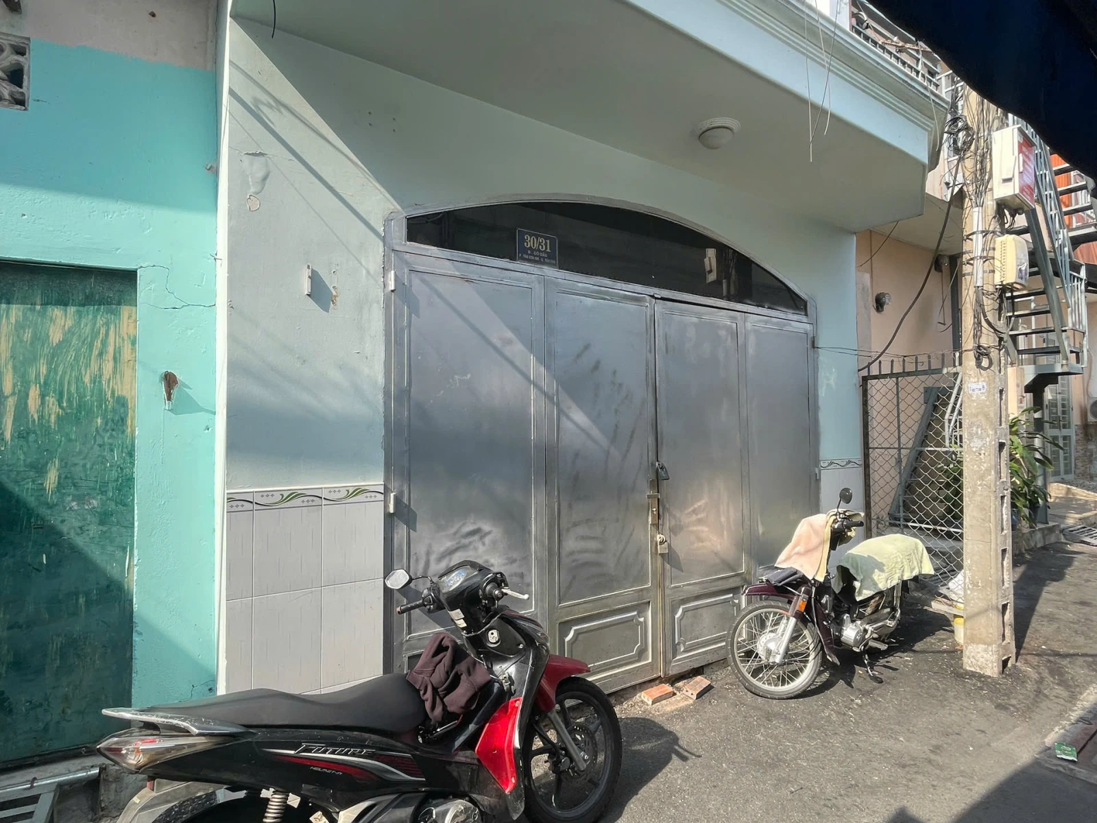 Bán nhà 40m2 - Hẻm thông oto Đường Gò Dầu P.Tân Sơn Nhì quận Tân Phú — ảnh 1