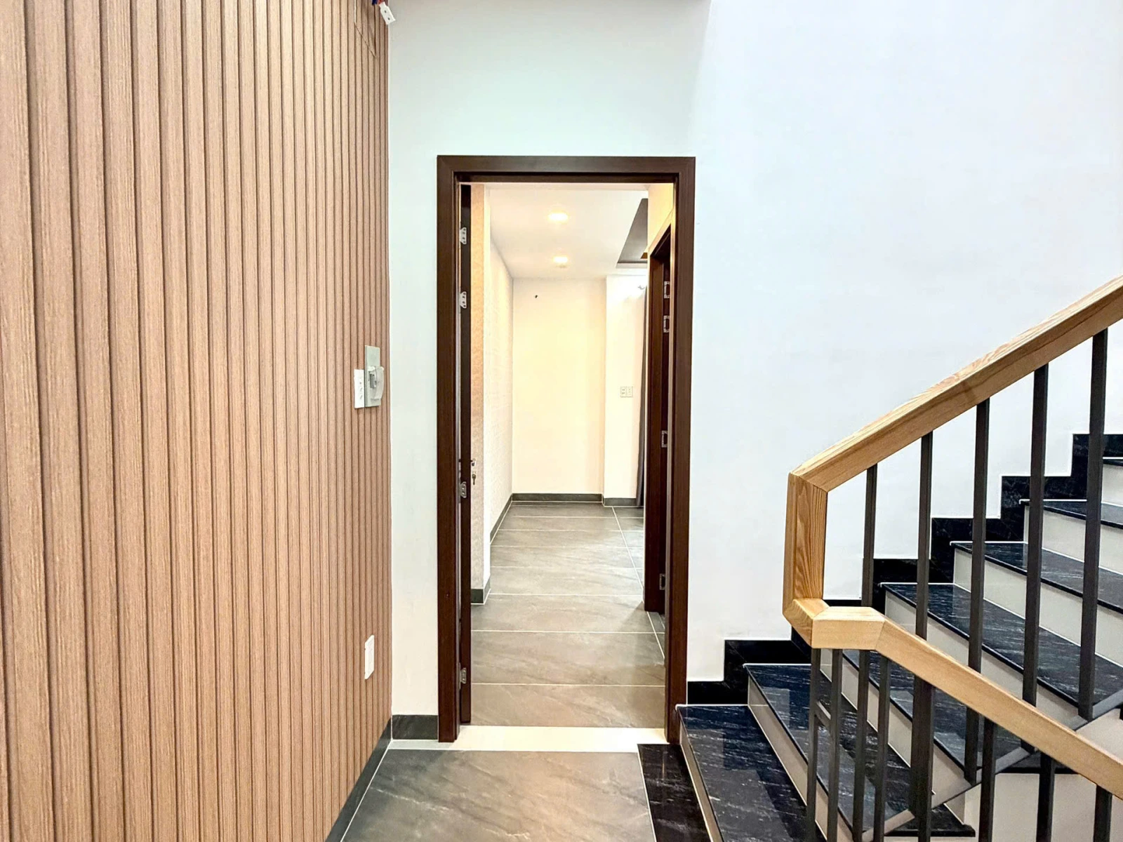 Bán nhà hẻm Bình Hưng Hòa A, Bình Tân, 4.21x12m – 2 lầu ST — ảnh 1