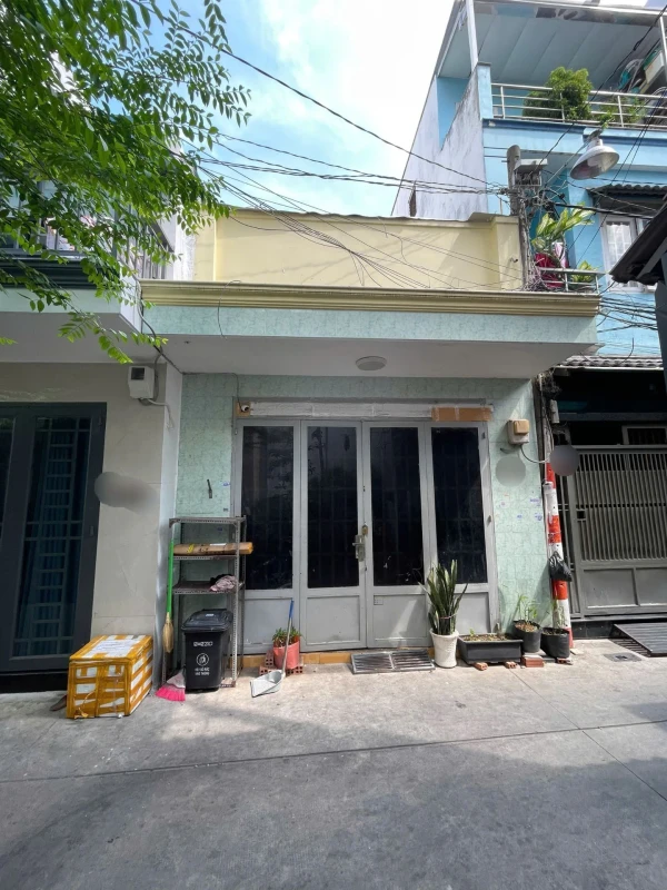 Bán nhà cấp 4 - Dt: 4x10m - Đường Tây Thạnh hẻm 4m Ngay gần chợ và trường ĐH Công Thươn