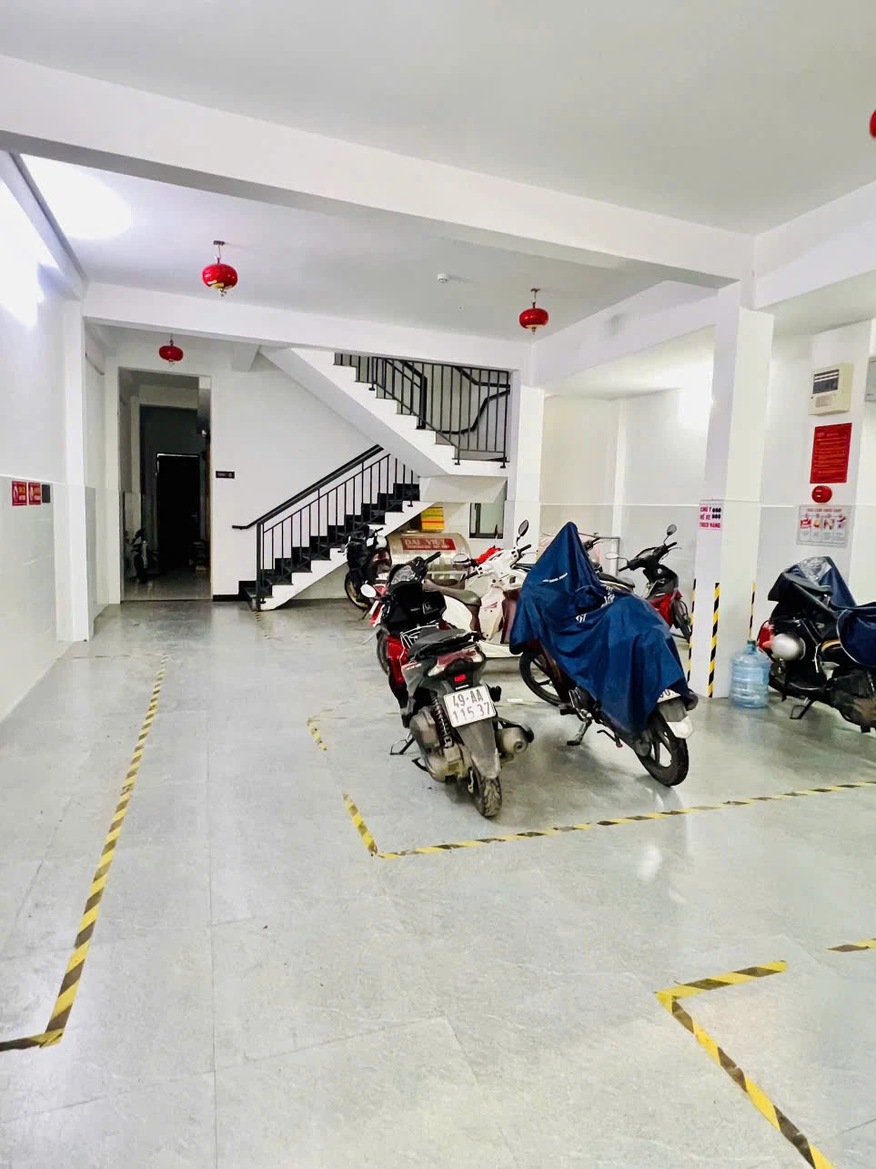 BÁN NHÀ + CĂN HỘ DỊCH VỤ HXH PHAN ANH – DÒNG TIỀN CHO THUÊ CAO: 5.4m x 54m,nở hậu 6.1 3 LẦU — ảnh 1