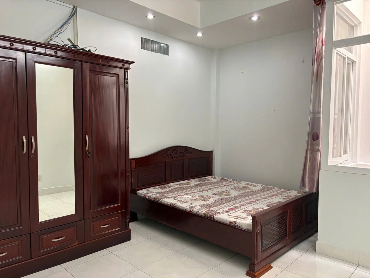 BÁN NHÀ 1/ LIÊN KHU 8-9 – Diện tích: 4m x 16m – Kết cấu: 1 trệt 2 lầu – Nhà tặng nội thất H5M — ảnh 2