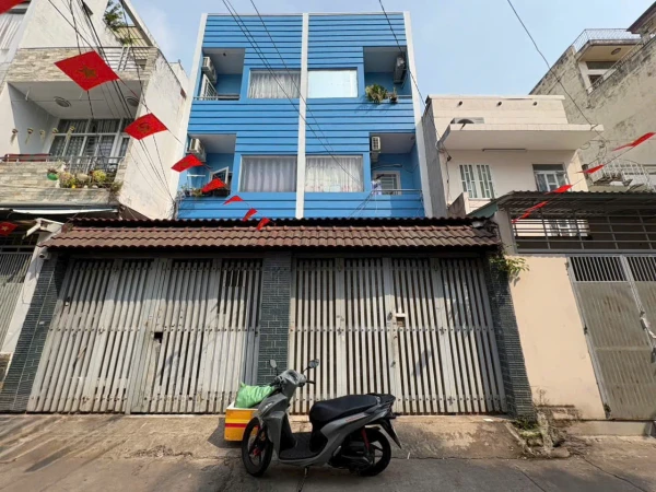 BÁN CẶP NHÀ 2 LẦU HẺM NH LỘ 10 CÁCH TRƯỜNG HỌC TÊN LỬA CHỉ 100M • Diện tích: 8 x 16m