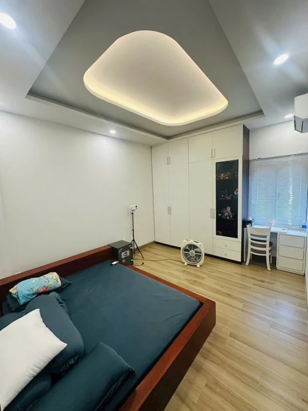 HẺM VÍP 143 GÒ DẦU DT: 5x12M ( 3 LẦU ST )