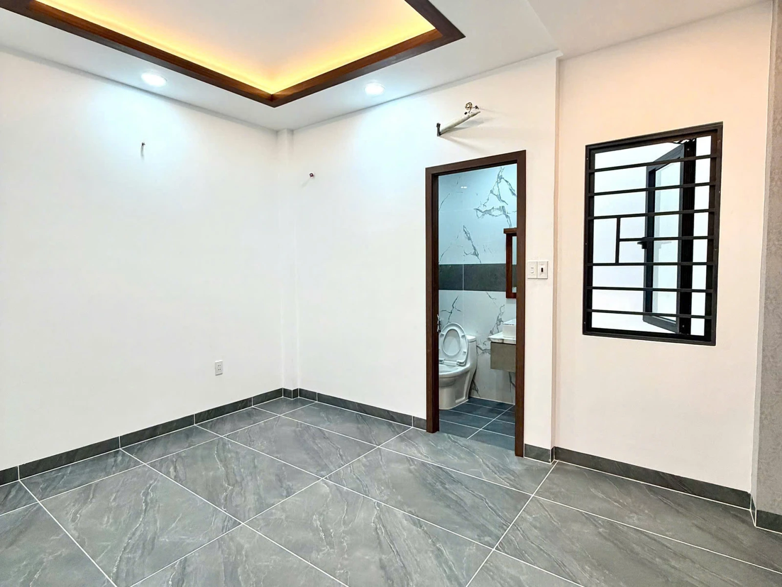 Nhà Khu Phân Lô Đồng Bộ Đường Số 3, 4.2x12m Trệt 2 Lầu ST 4PN — ảnh 2