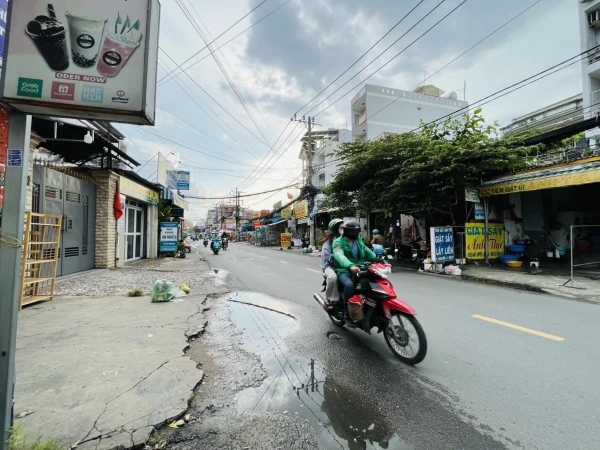 MTKD TÂN KỲ TÂN QUÝ - NGAY NGÃ TƯ TÂN QUÝ DT: 4,3X51M ( 200m2 )