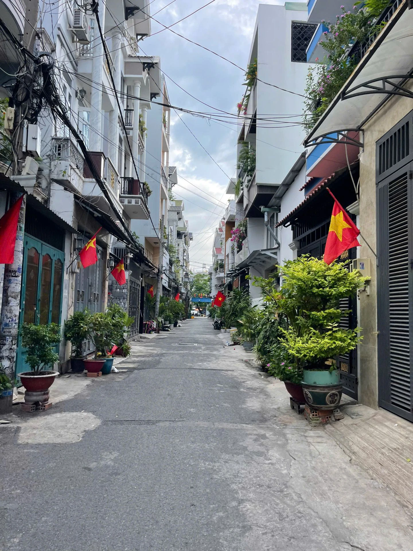 Bán nhà nát 75,5m2 Dt: (5x15m) - Hẻm oto 6m đường Lưu Chí Hiếu Q.Tân Phú công viên D9 — ảnh 3