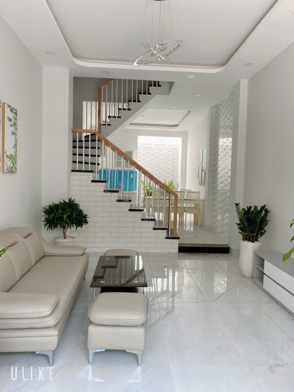 Bán nhà MT đường Bác Ái, quận Tân Phú (4x15m vuông) trệt 3 lầu mới đẹp