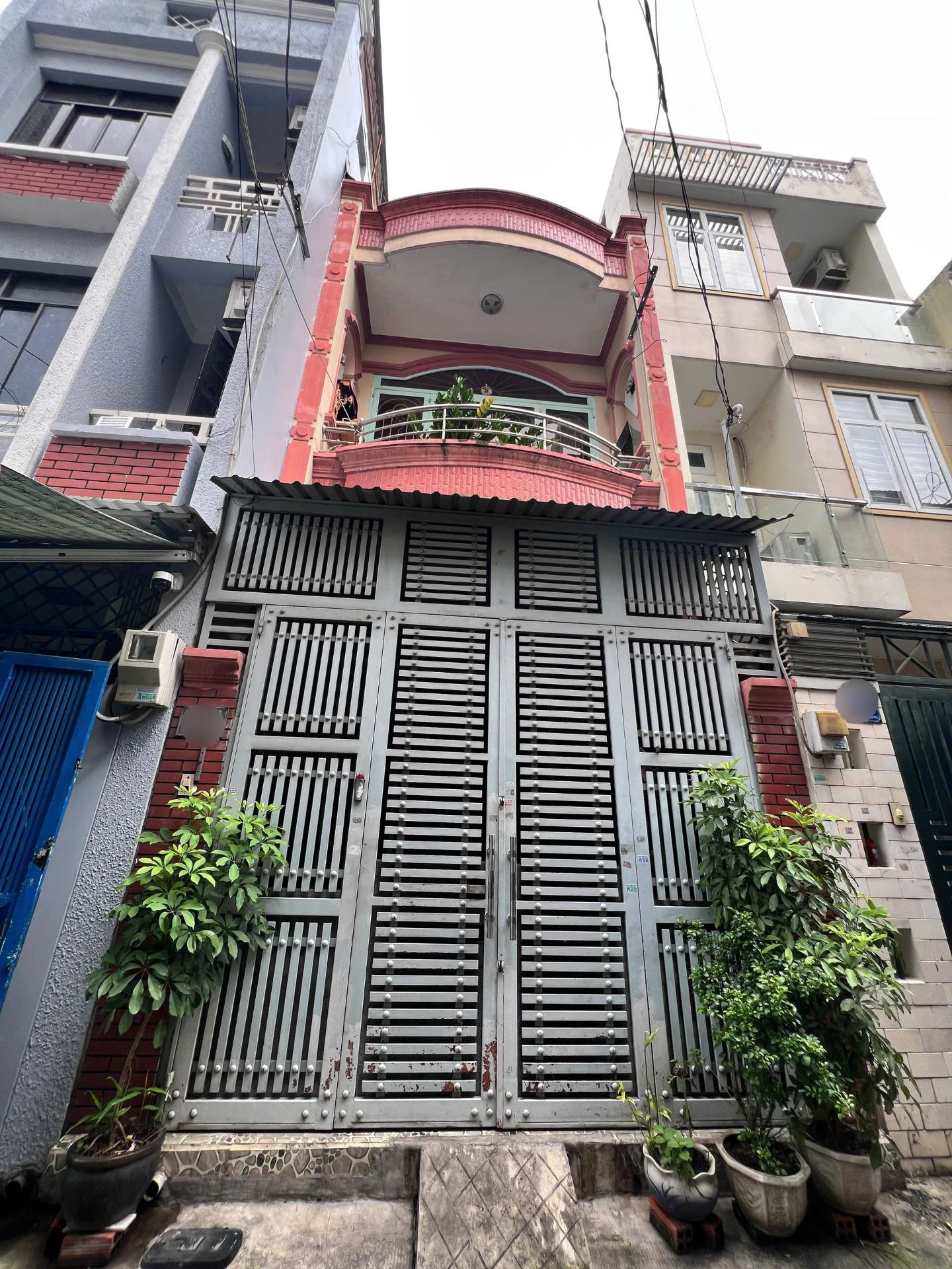 Bán nhà 2 Tầng - Dt: 58m2 – đường Nguyễn Sơn hẻm 4m sạch sẻ gần siêu thị GO phú thạnh — ảnh 1