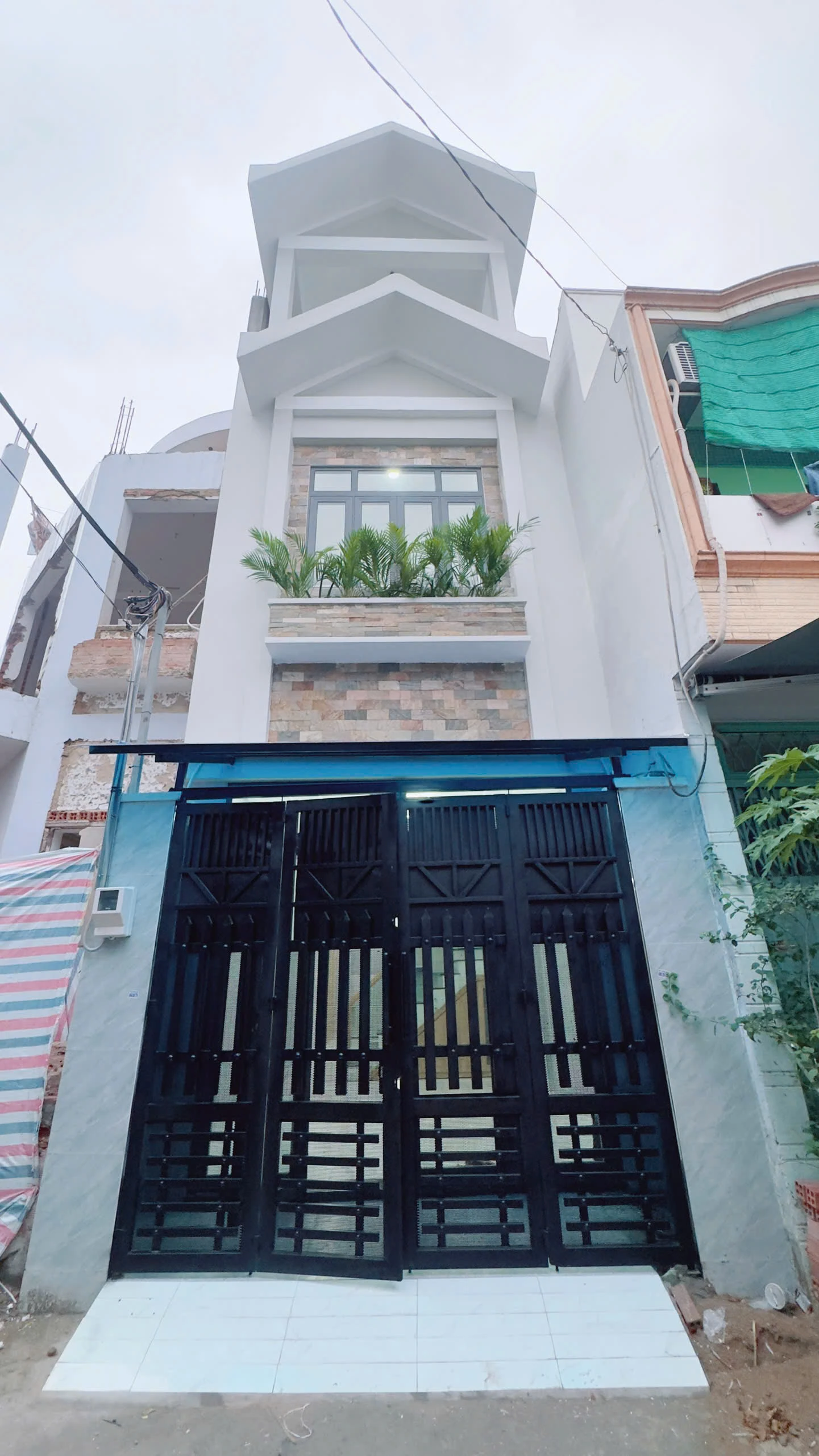 Bán nhà 3 tầng mới 100% - Dt: 3,8x14m - Đường Lê Ngã hẻm 6m Thông gần Âu Cơ Tân Bình — ảnh 2
