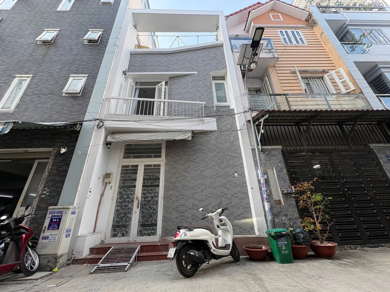 Nhà đẹp Tân Hoà Đông-2 lầu- Hẻm 5 m — ảnh 1