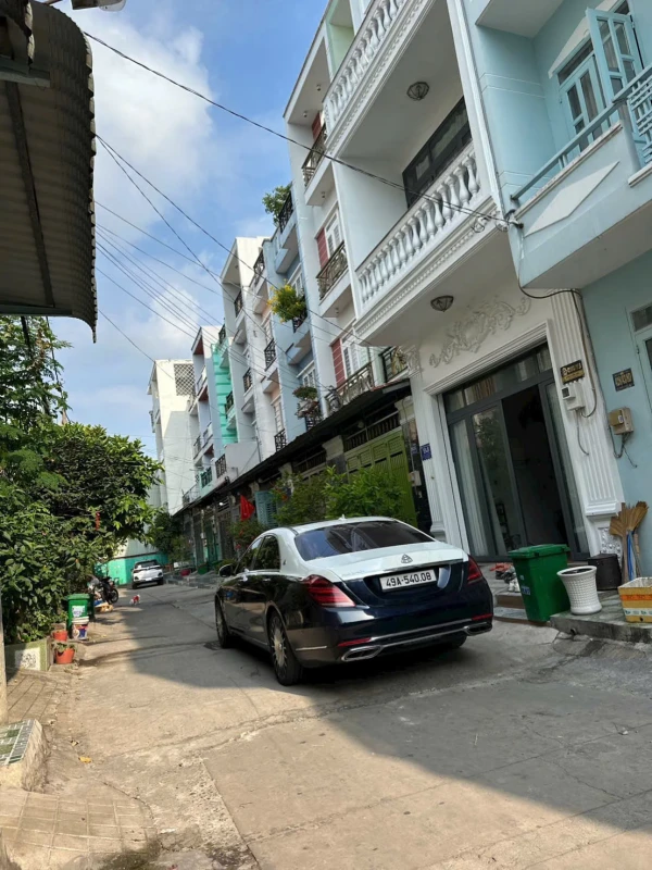 Bán nhà hẻm xe hơi đường Chiến Lược Q.Bình Tân 52m2 đúc 4.5 tấm