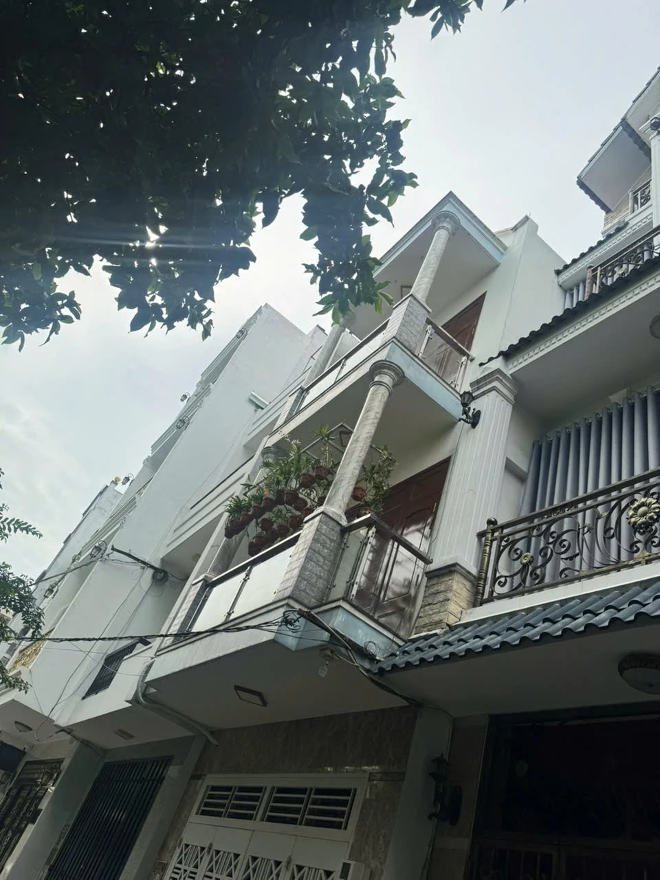 Bán nhà HXH đường Tân Sơn Nhì, DT: 4x14m - 2 Lầu + Sân thượng. — ảnh 2
